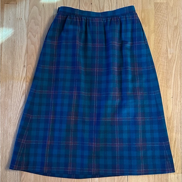 Pendleton Vintage Blue Plaid Virgin Wool Skirt, Size 10 - Picture 3 of 6